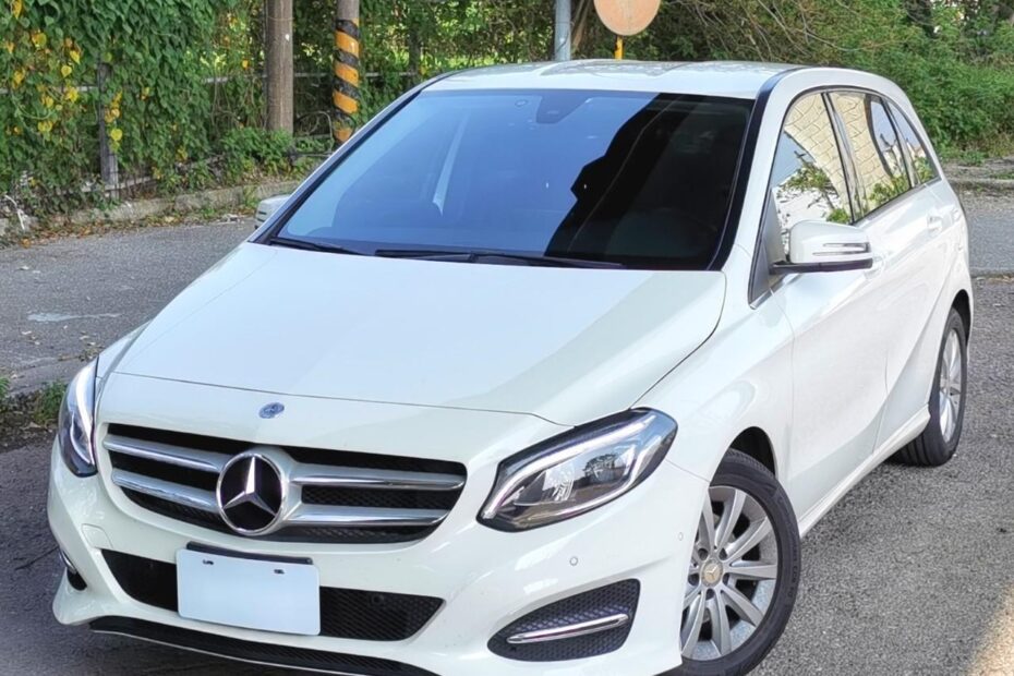 Benz 二手車買賣專門店-2015-B180-0