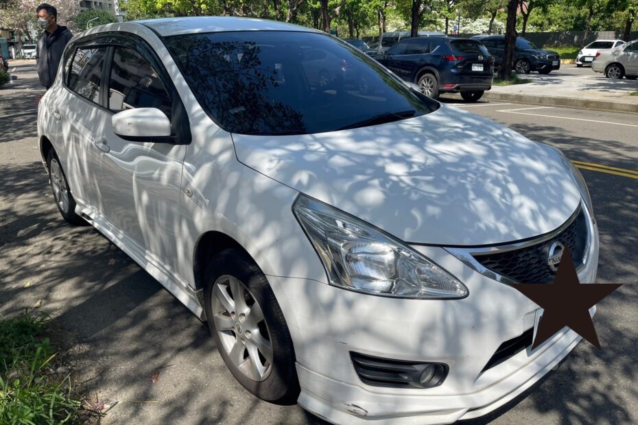 Nissan 二手車買賣專門店-2013-Big-Tiida