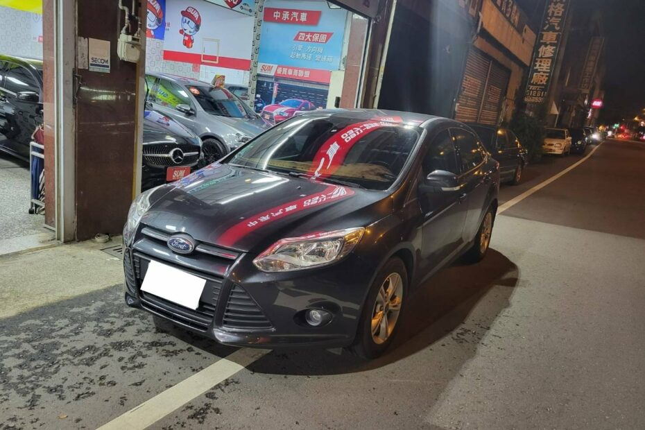 Ford 中古車買賣推薦-2013-FOCUS-跑10.2萬-圖 (4)