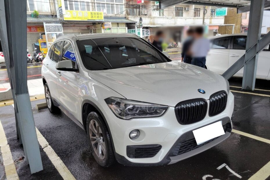 BMW進口車買賣推薦-2018 BMW X1 sDrive18i-跑4.5萬-SUM認證-圖片 (1)